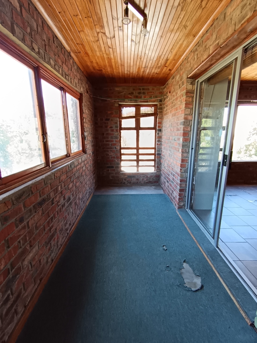 4 Bedroom Property for Sale in C Place Eastern Cape